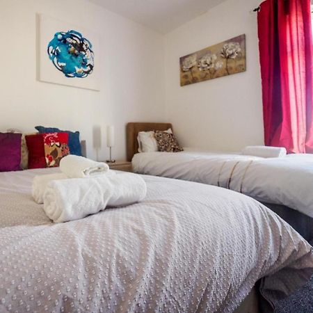 12 Cornwallis Lodge Family Room 2 Stoke-on-Trent Екстер'єр фото