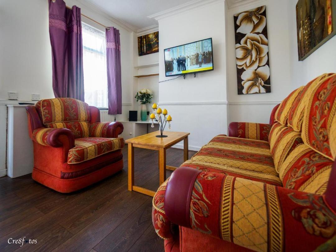 12 Cornwallis Lodge Family Room 2 Stoke-on-Trent Екстер'єр фото