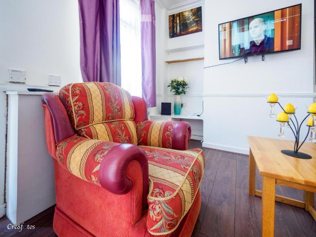12 Cornwallis Lodge Family Room 2 Stoke-on-Trent Екстер'єр фото