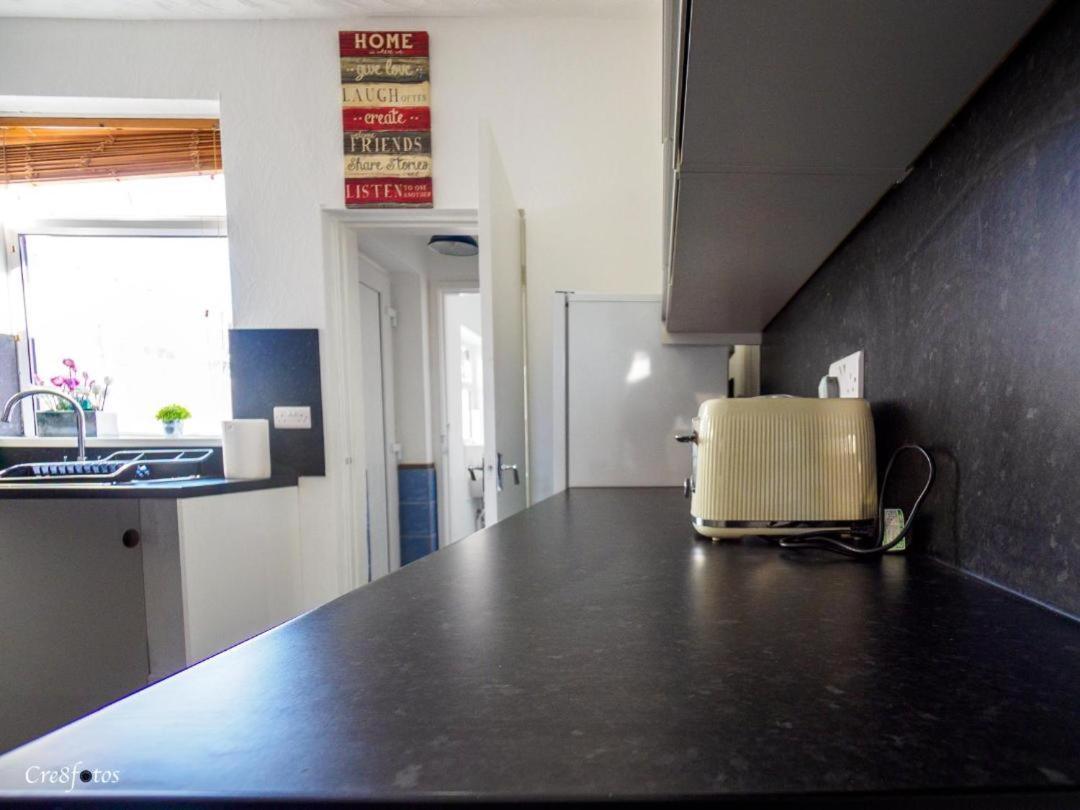 12 Cornwallis Lodge Family Room 2 Stoke-on-Trent Екстер'єр фото