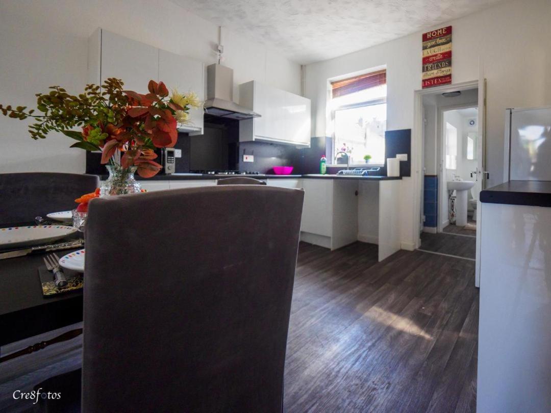 12 Cornwallis Lodge Family Room 2 Stoke-on-Trent Екстер'єр фото